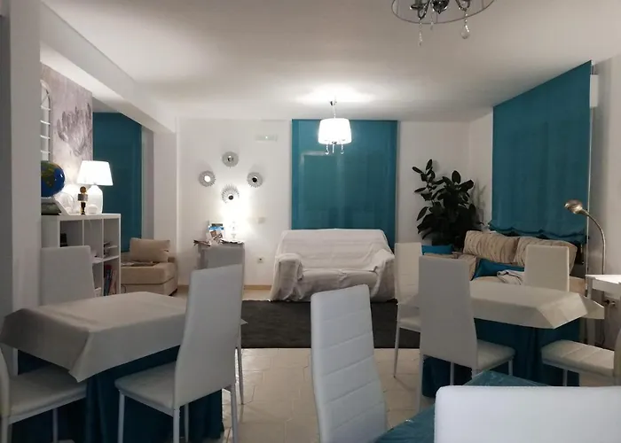 Pensión A Casa De Amparo 3*